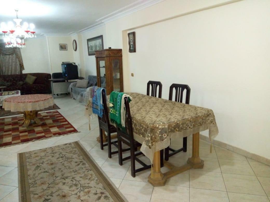 Your Dream Apartment In Agouza "Family Only" Kaherah Luaran gambar